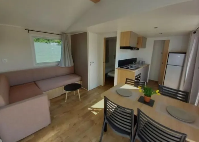 Mobil Calina 4-6 Personnes Kamp alanı Litteau